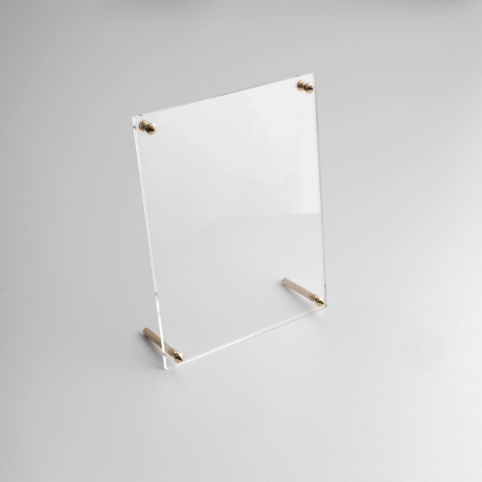 Orive Pirinç Ayaklı Pleksi Fotoğraf Çerçevesi 20x26 cm - 2