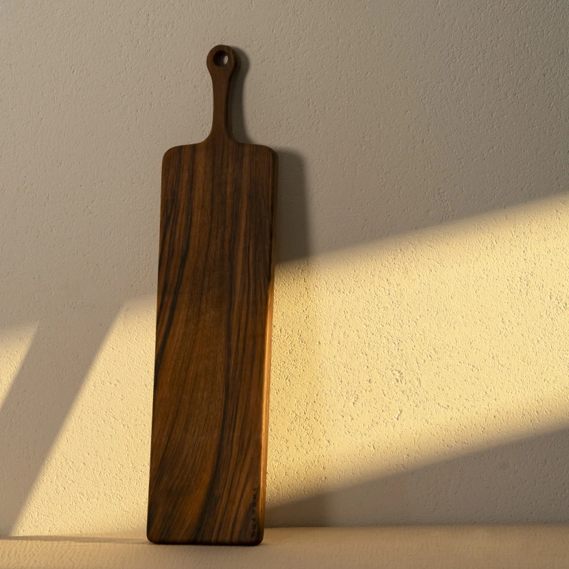 Ira Ceviz Ahşap Kesme & Sunum Tahtası 62x15x1.8 cm - 1